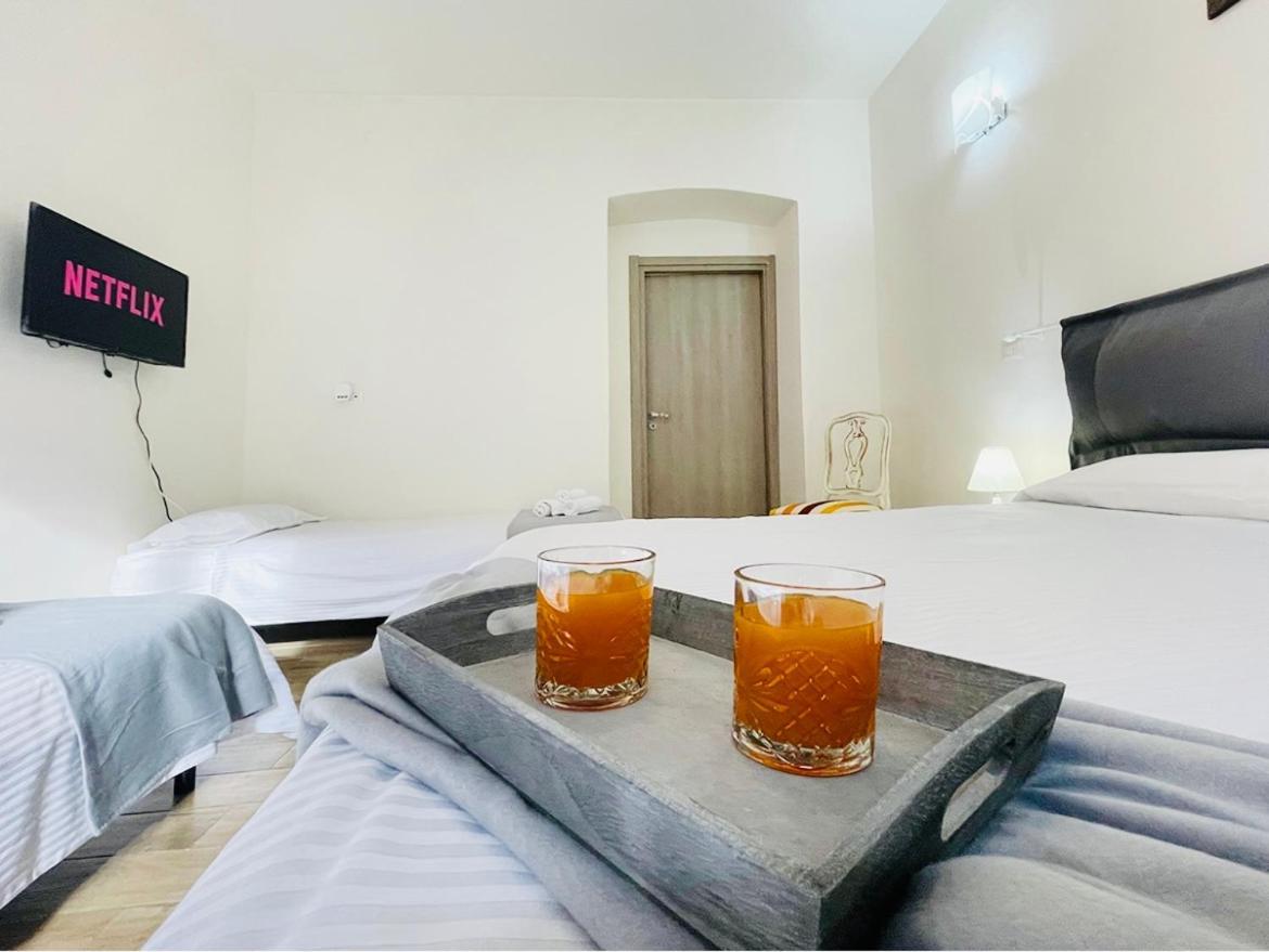 Porta Palazzo 15 Min - Suite Con Netflix & Wi-Fi Turim Exterior foto