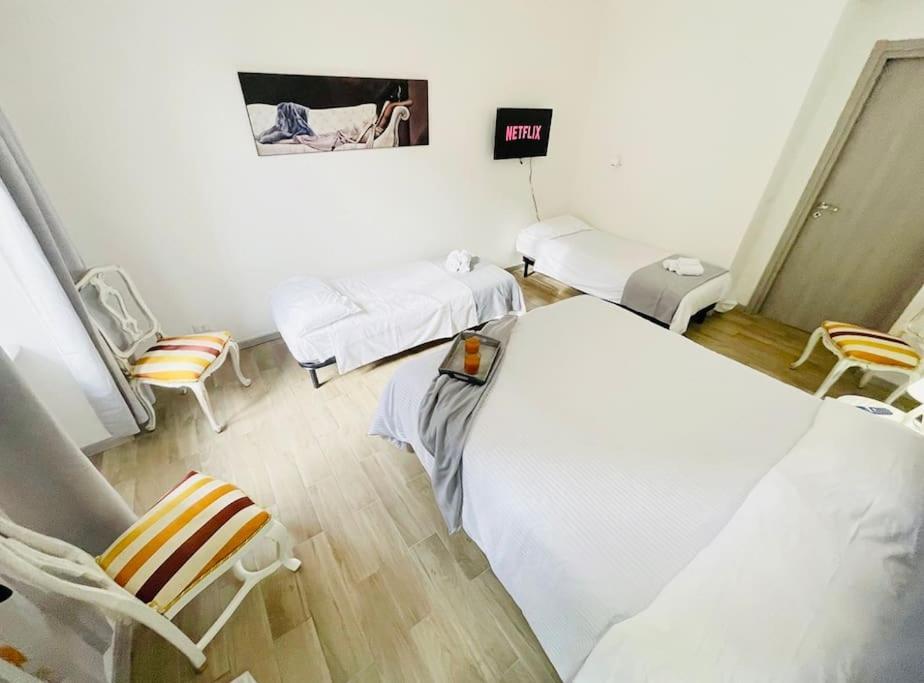 Porta Palazzo 15 Min - Suite Con Netflix & Wi-Fi Turim Exterior foto